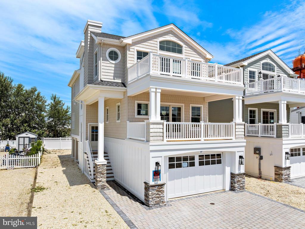 407 AMBER STREET