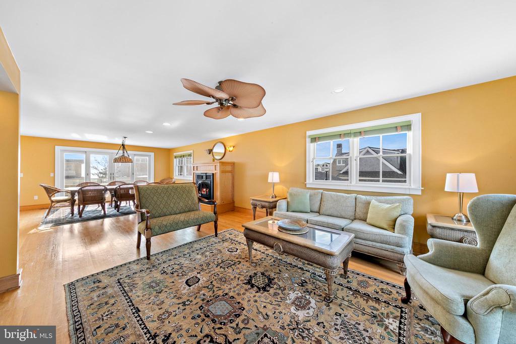 1308 N OCEAN AVENUE