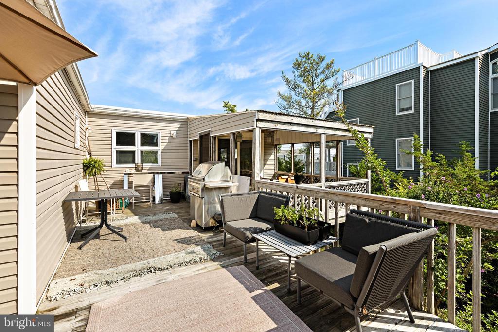 9 OLSEN AVENUE