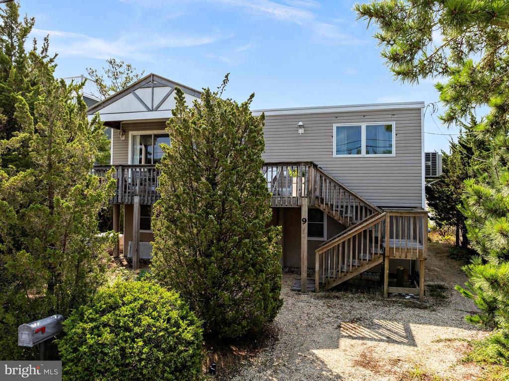 9 OLSEN AVENUE