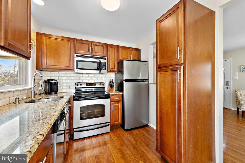 105 W 27TH STREET