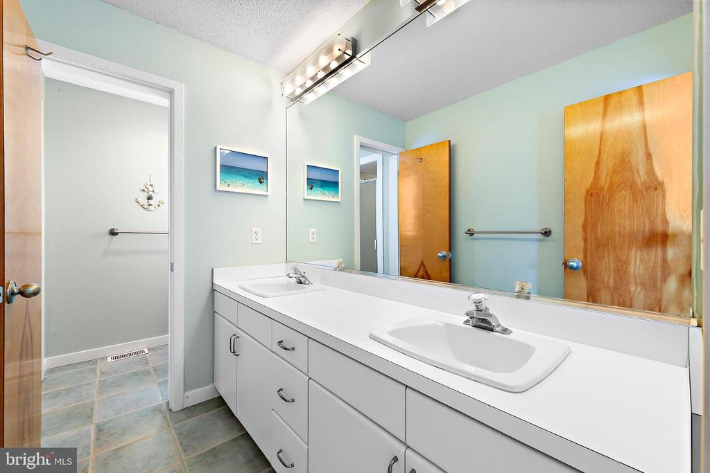 7 W 22ND STREET
