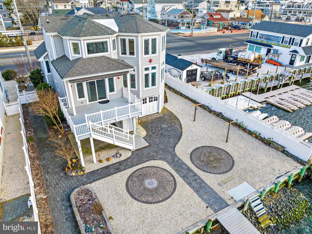 2704 LONG BEACH BOULEVARD
