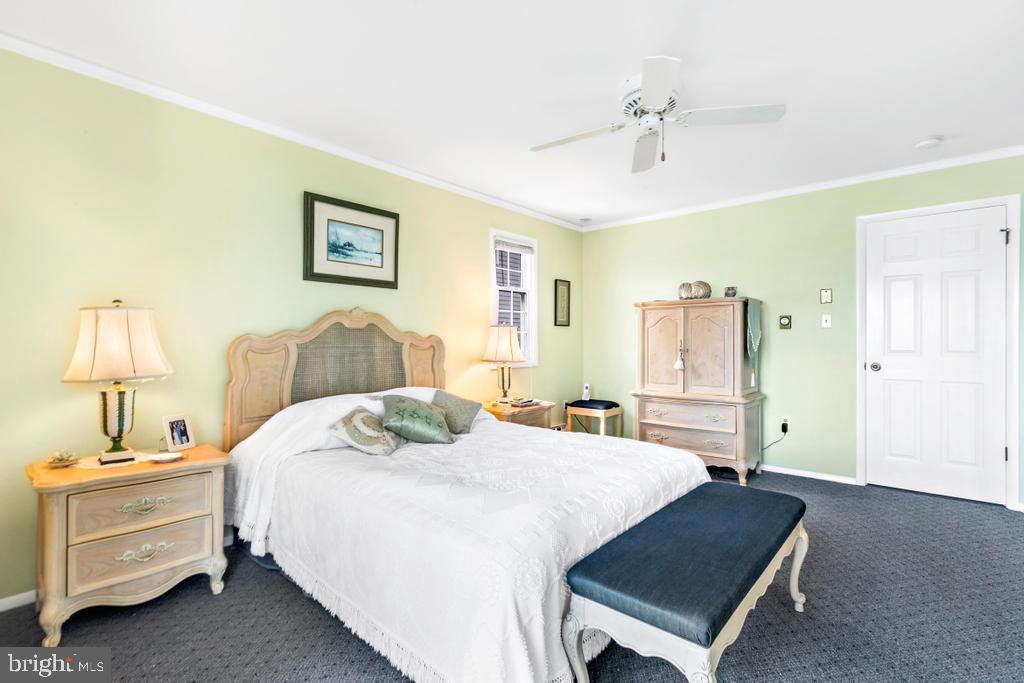 300 W 19TH STREET