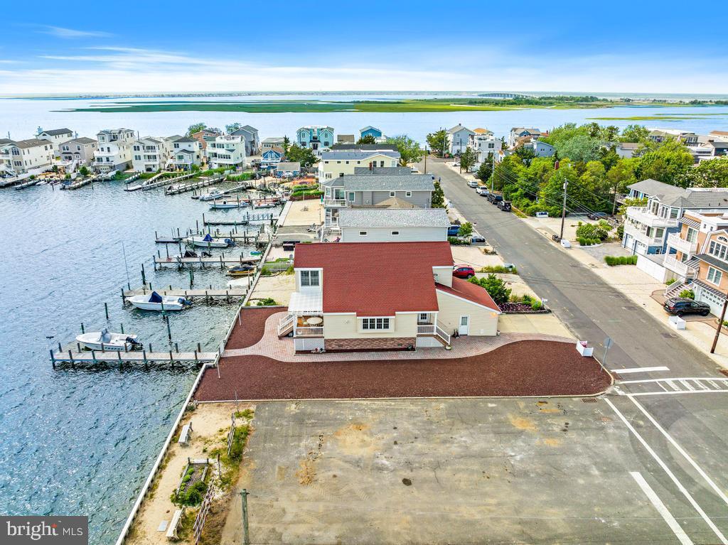 300 W 19TH STREET