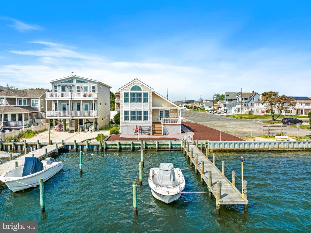 300 W 19TH STREET