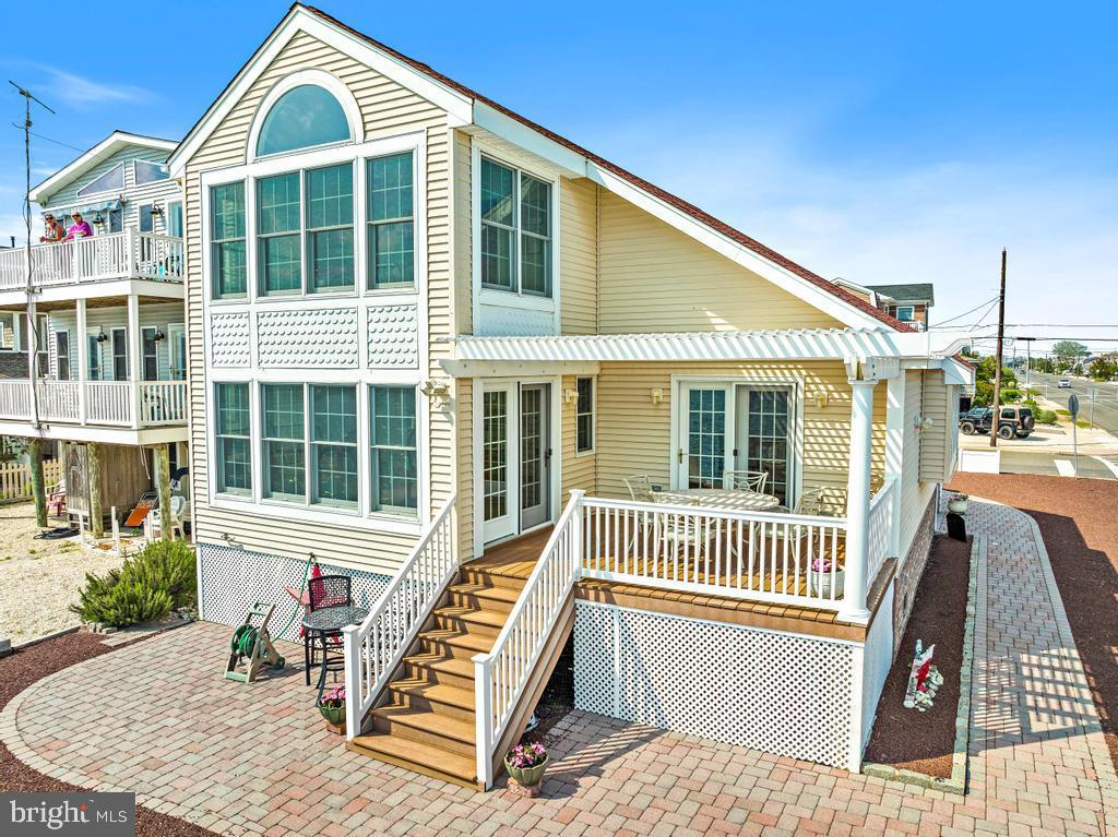 300 W 19TH STREET