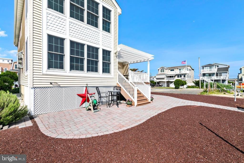 300 W 19TH STREET