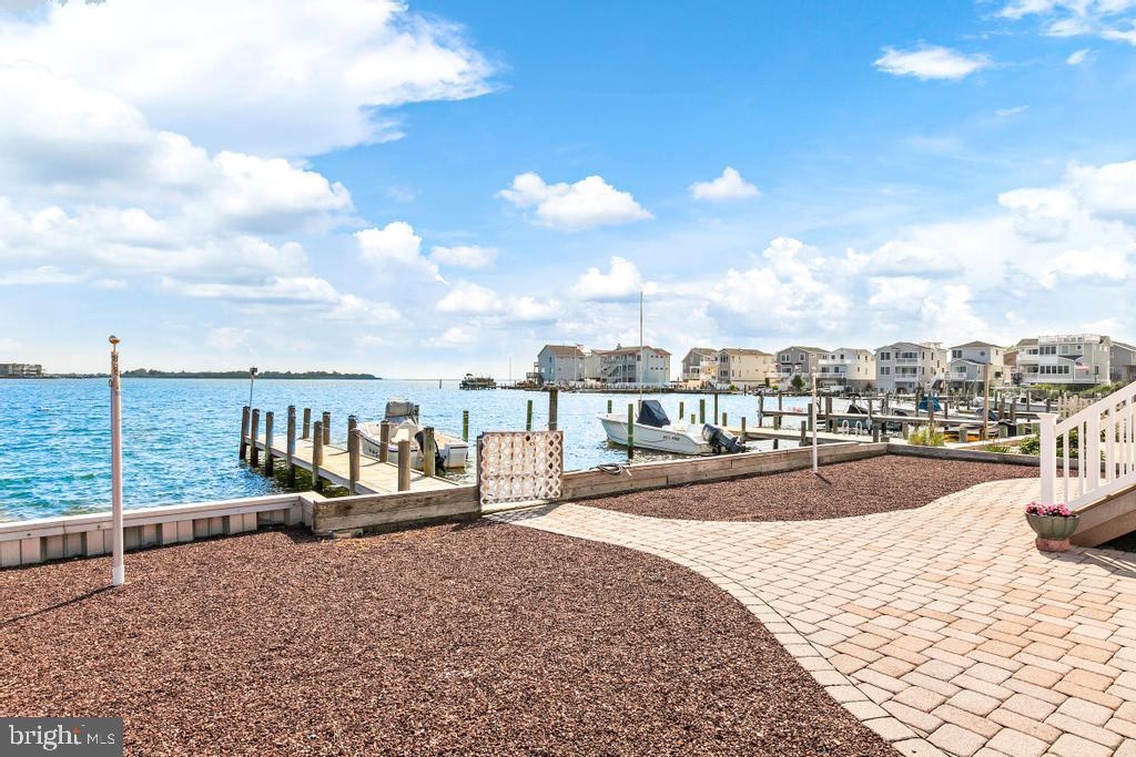 300 W 19TH STREET