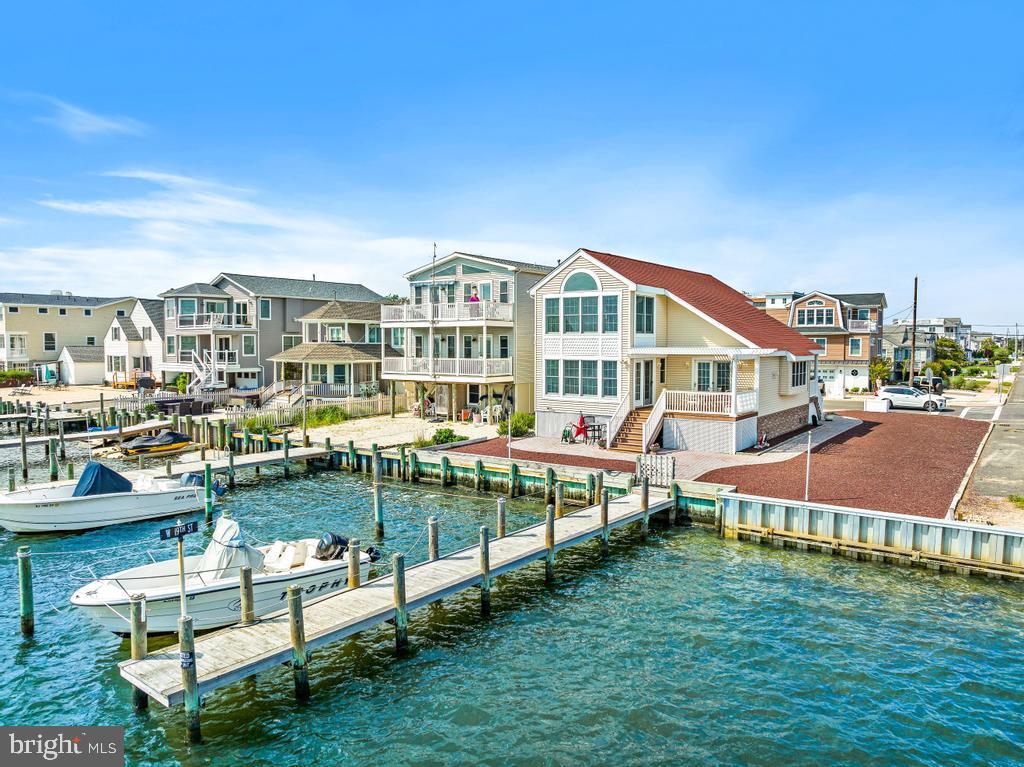 300 W 19TH STREET