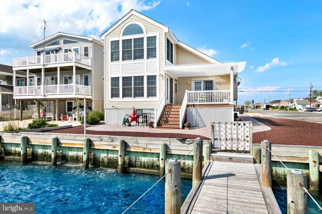 300 W 19TH STREET