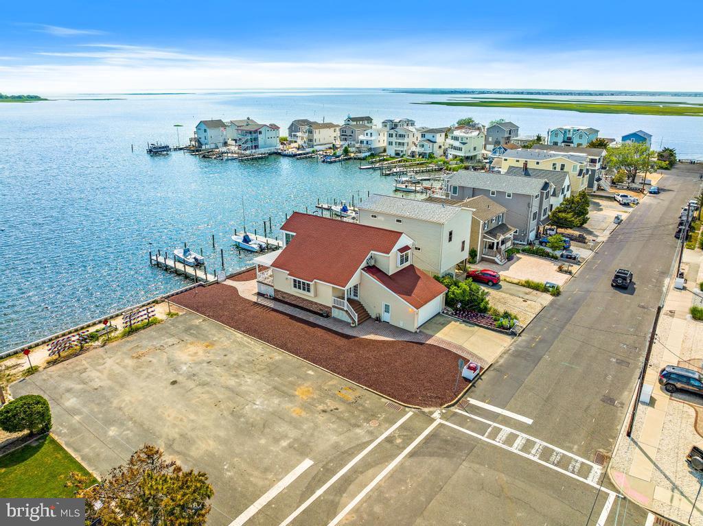 300 W 19TH STREET