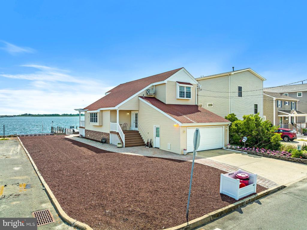 300 W 19TH STREET