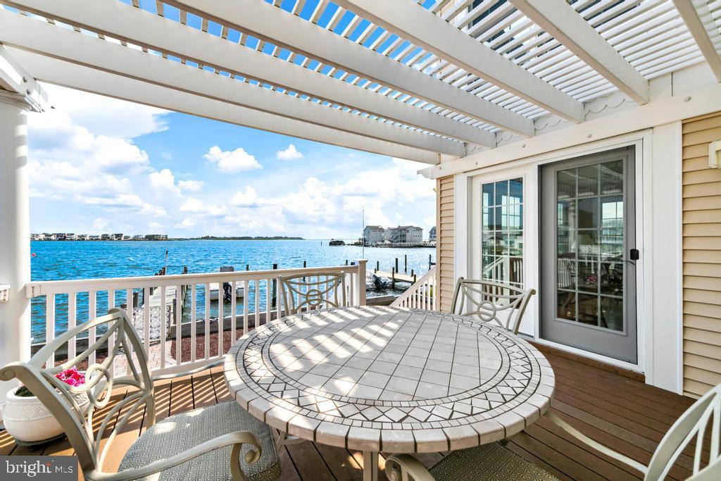300 W 19TH STREET