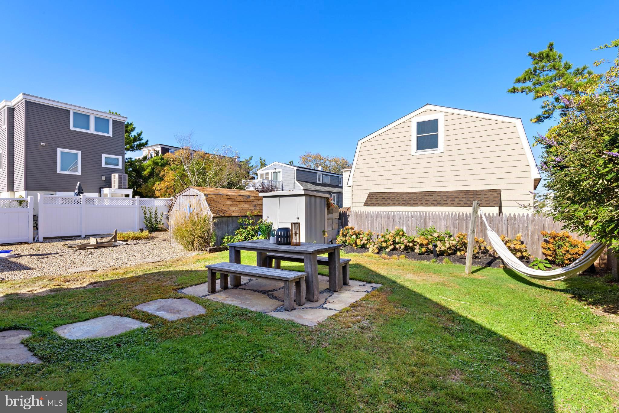 253 W 21ST STREET