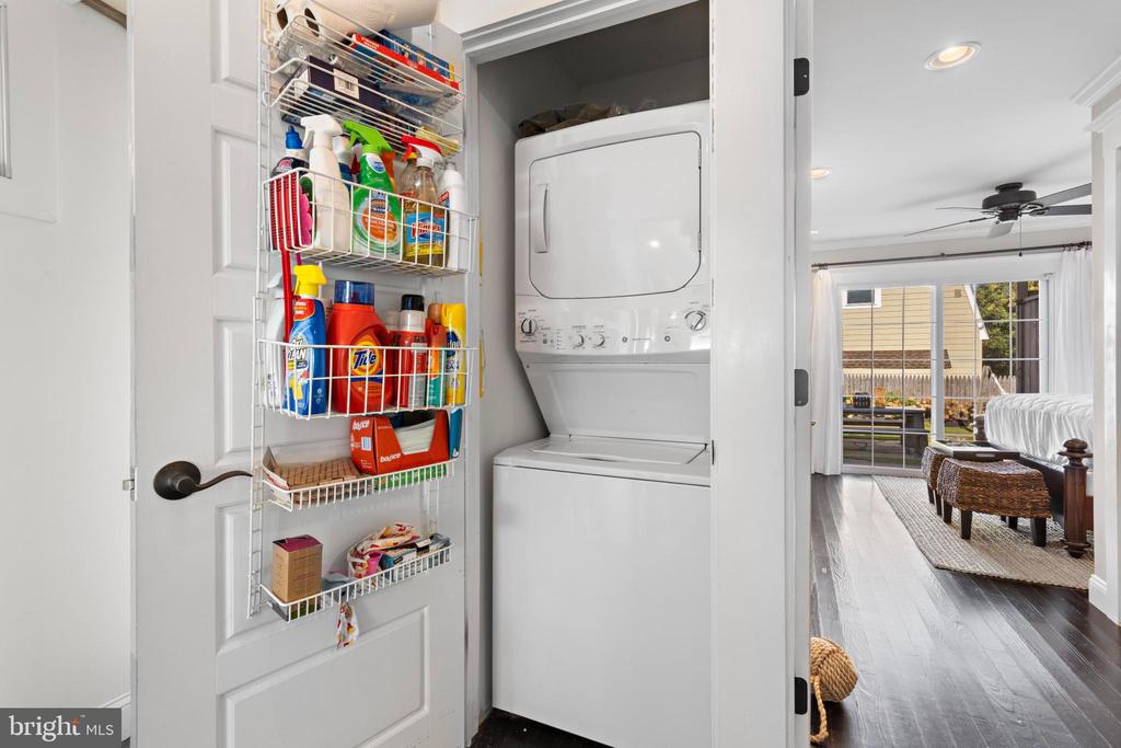 253 W 21ST STREET