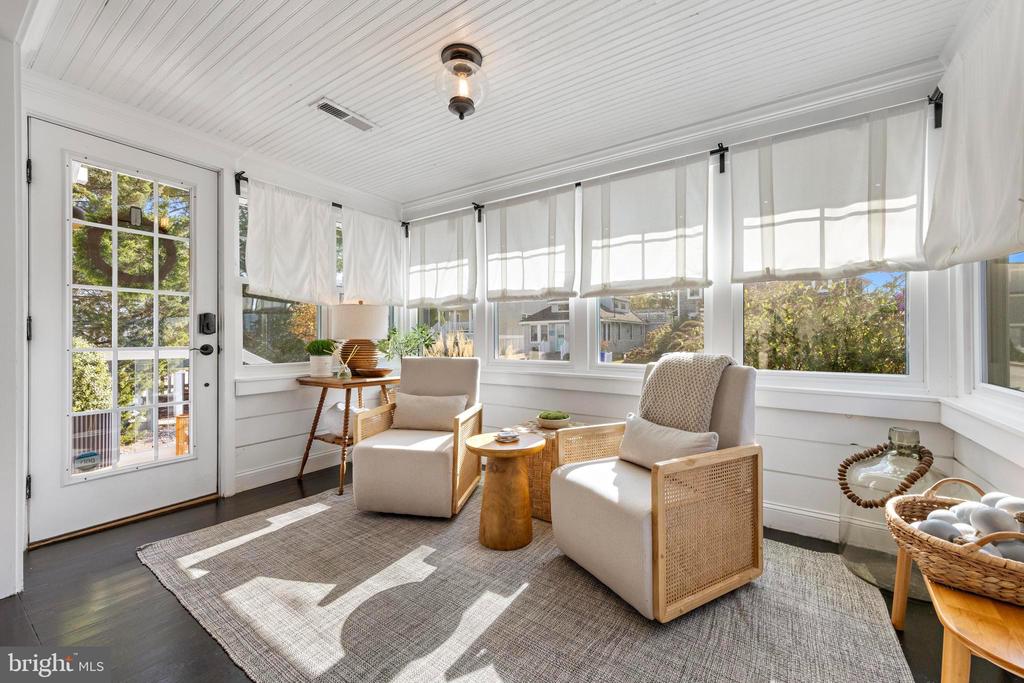 253 W 21ST STREET