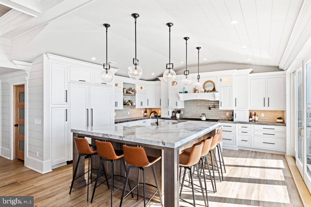 6715 OCEAN BOULEVARD