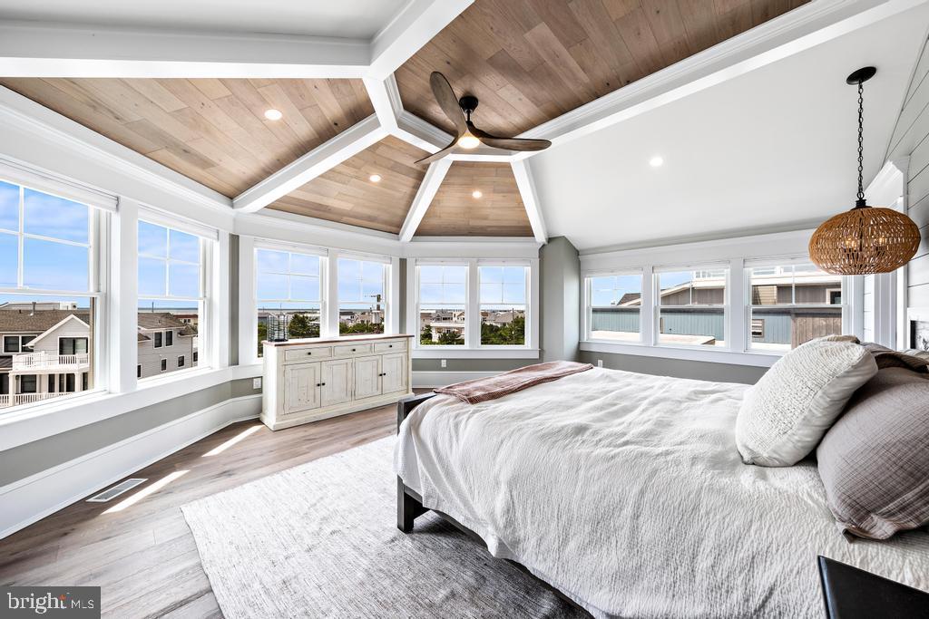 6715 OCEAN BOULEVARD