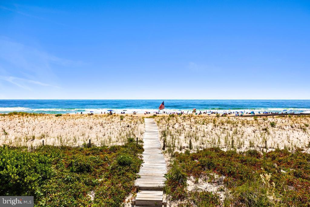 6715 OCEAN BOULEVARD