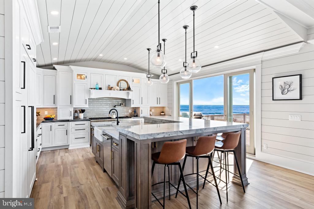 6715 OCEAN BOULEVARD