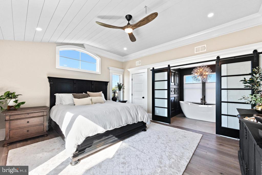 6715 OCEAN BOULEVARD