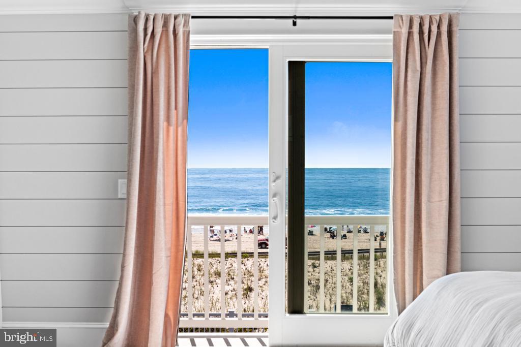 6715 OCEAN BOULEVARD