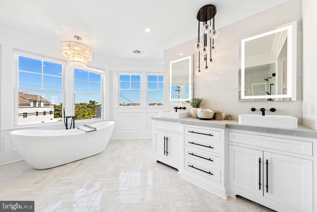 6715 OCEAN BOULEVARD