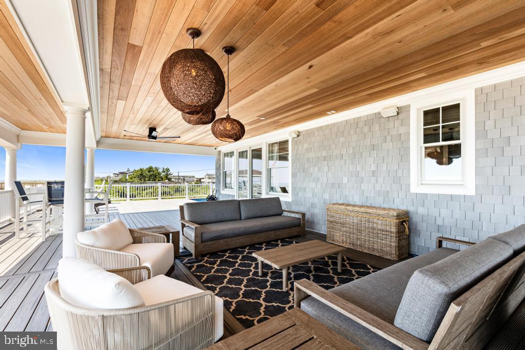 6715 OCEAN BOULEVARD