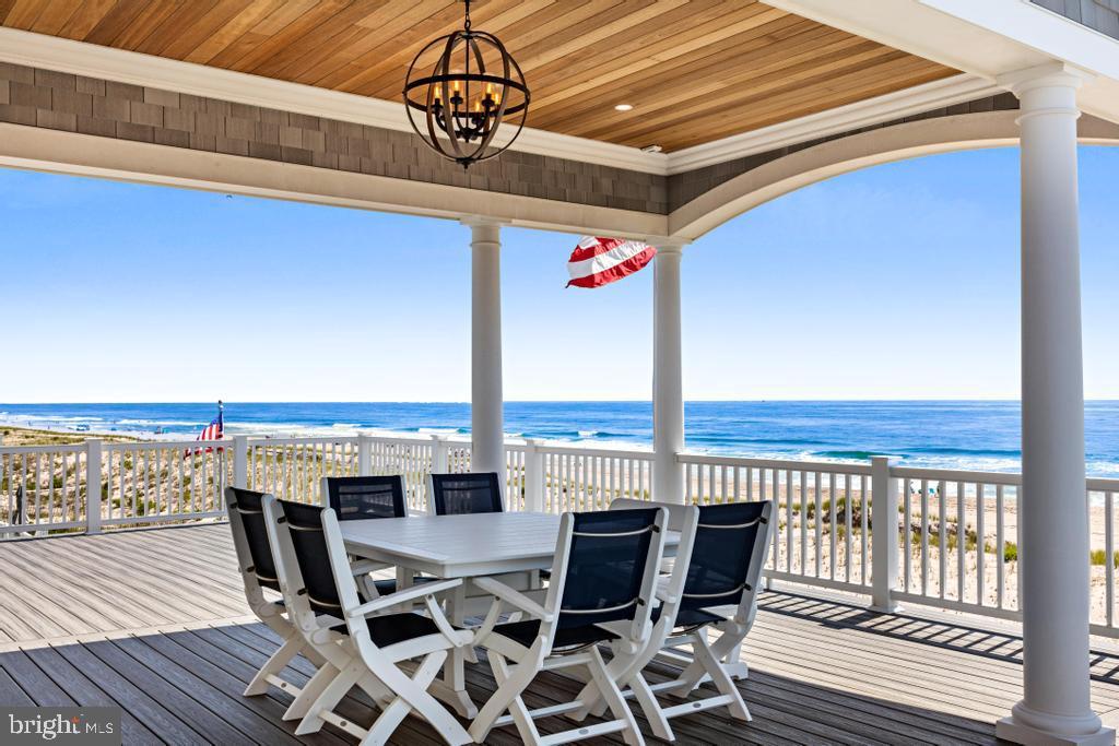 6715 OCEAN BOULEVARD