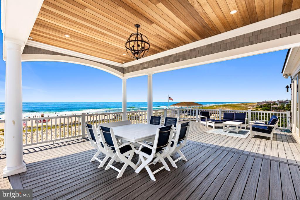 6715 OCEAN BOULEVARD