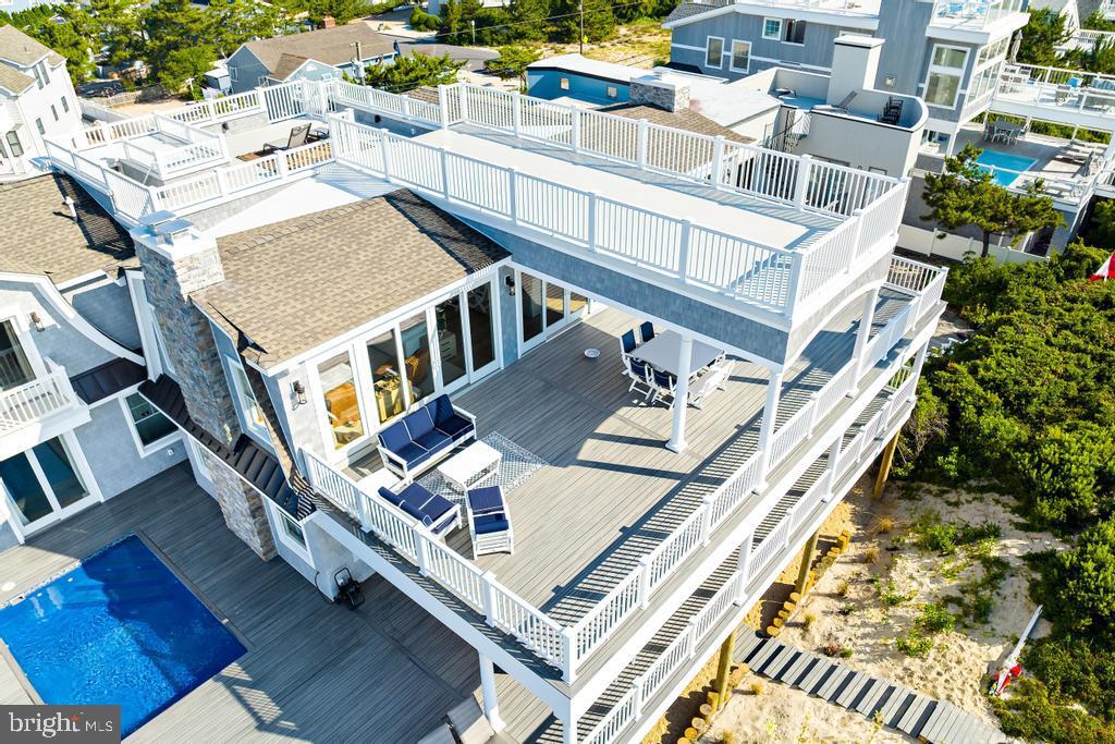 6715 OCEAN BOULEVARD