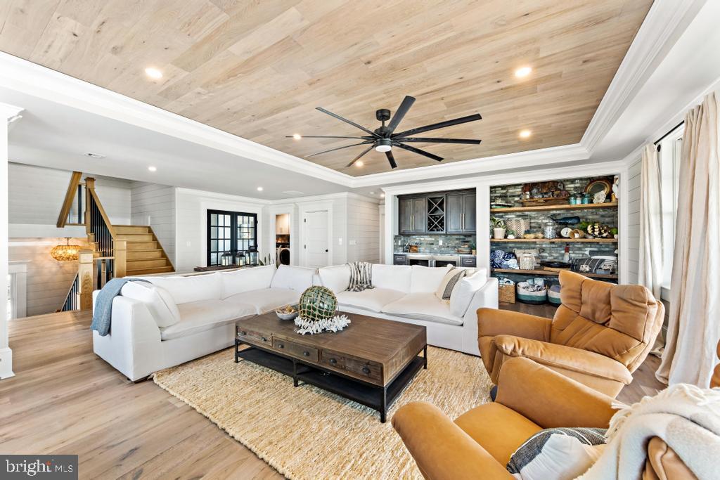 6715 OCEAN BOULEVARD