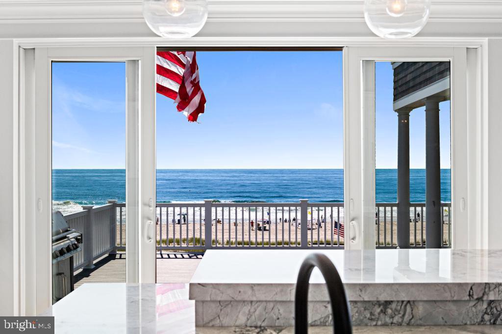 6715 OCEAN BOULEVARD