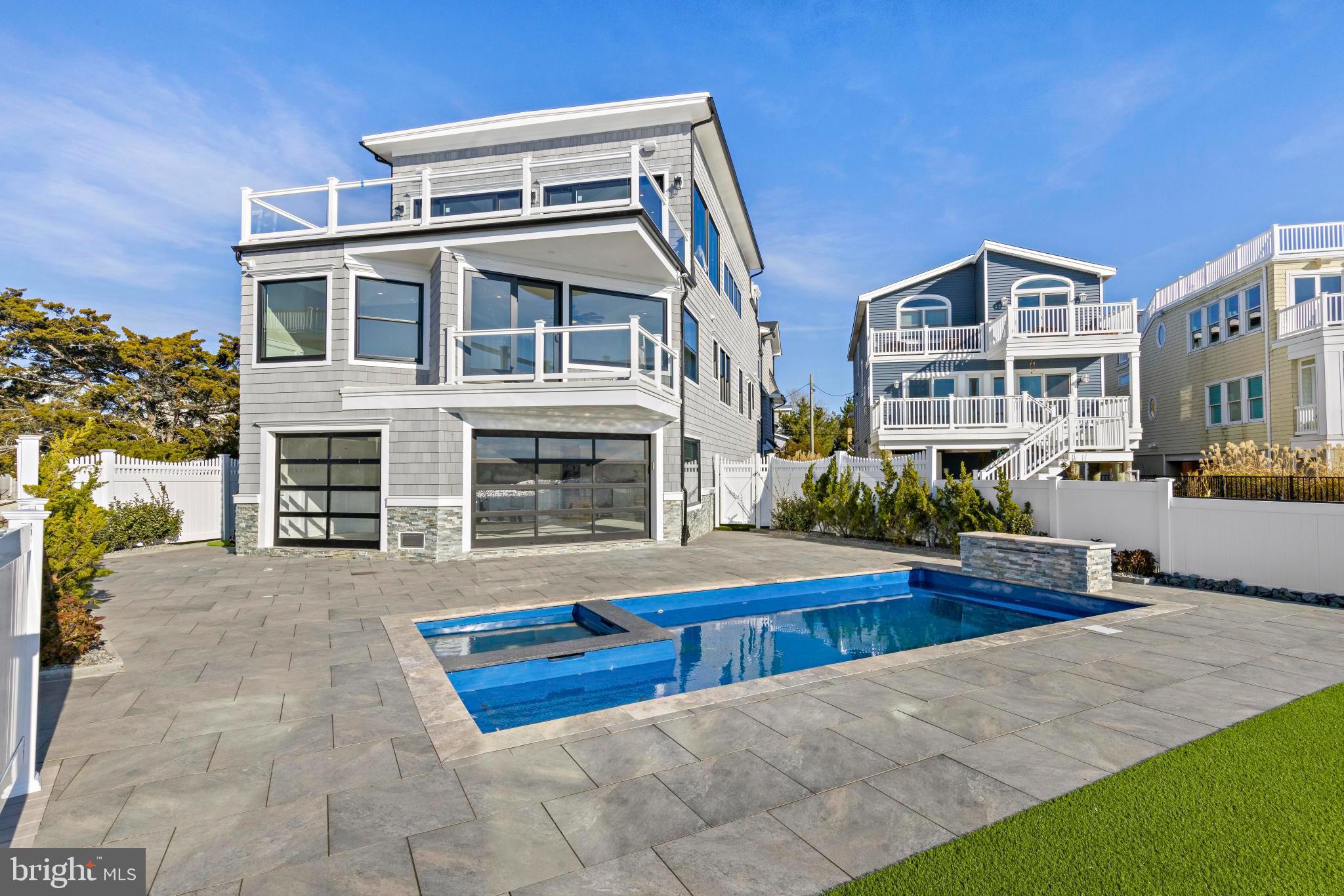 334 W 19TH STREET