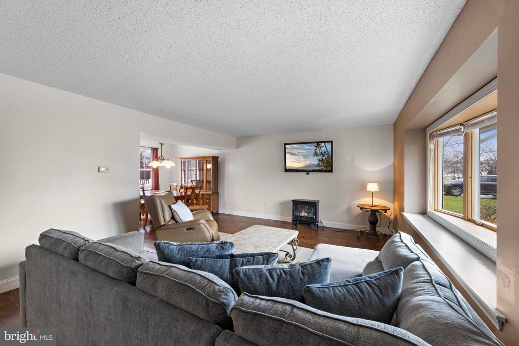 220 ATSION WAY