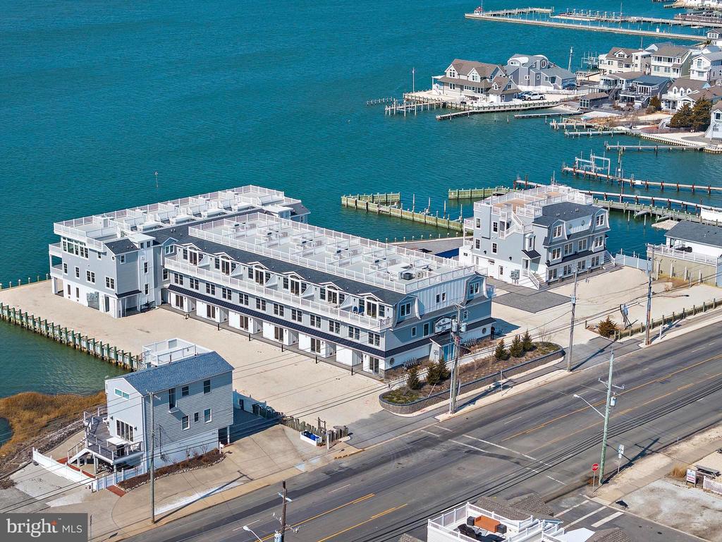 2600 LONG BEACH BOULEVARD 1