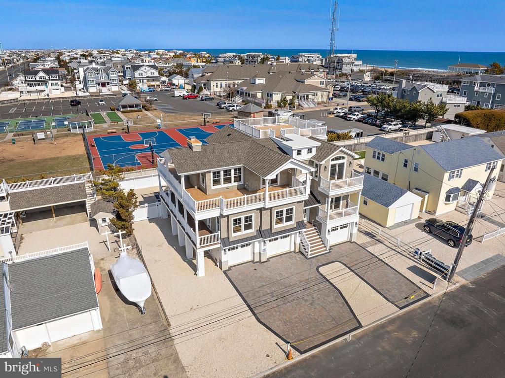 5 E DAYTON AVENUE