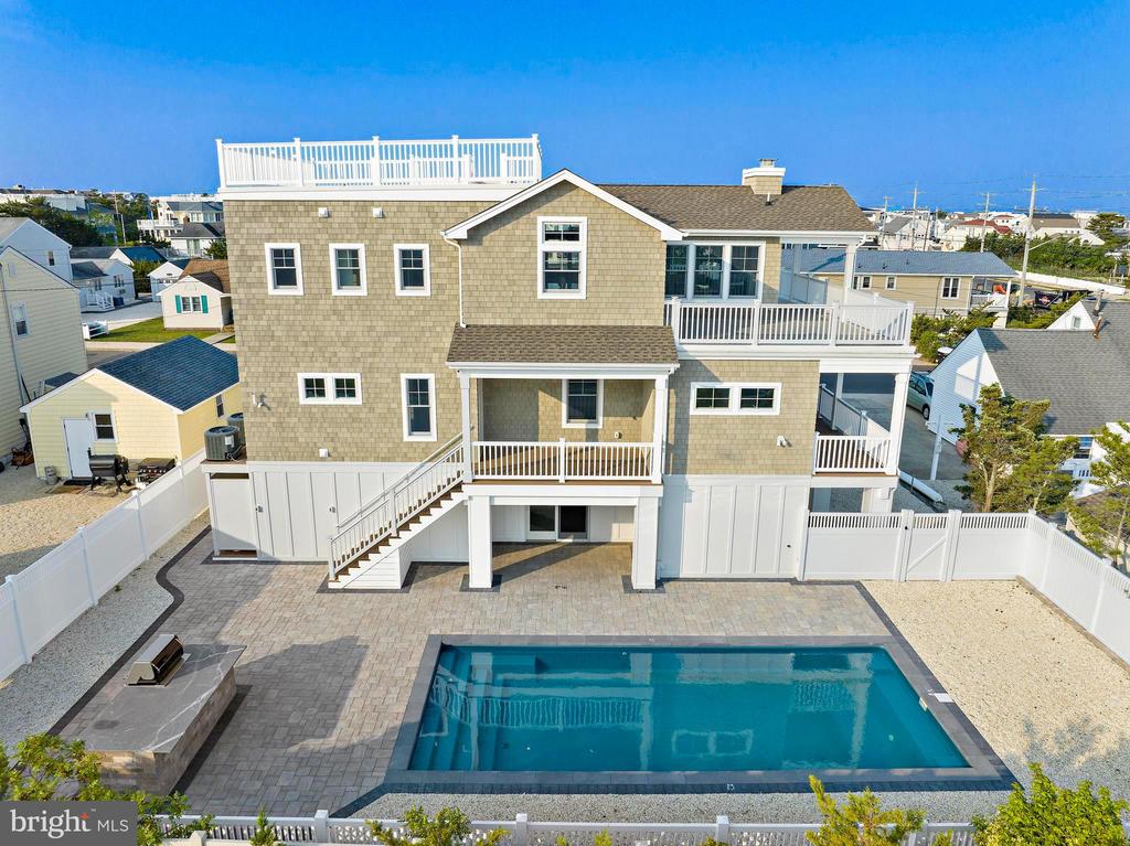 5 E DAYTON AVENUE