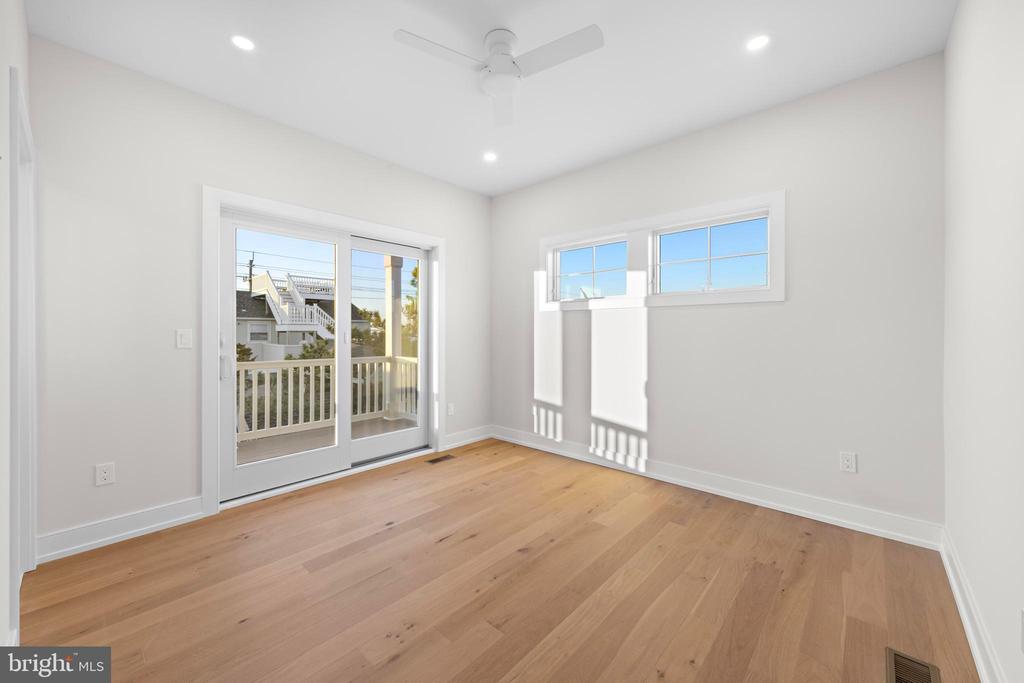 5 E DAYTON AVENUE