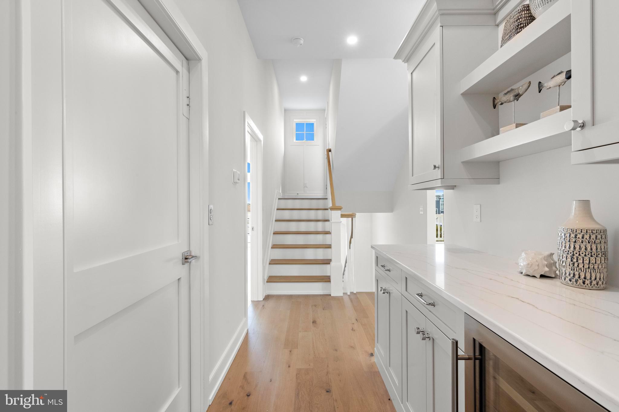 5 E DAYTON AVENUE