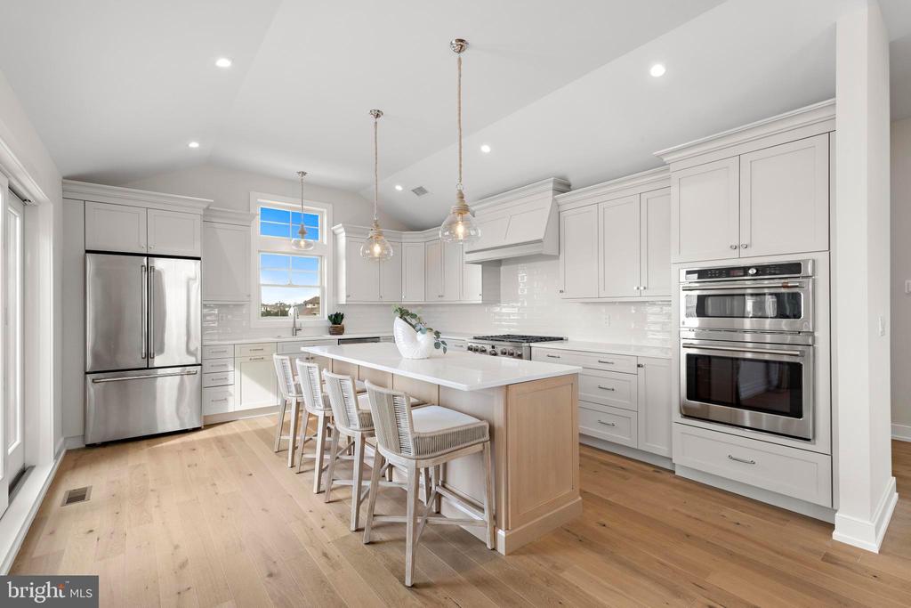 5 E DAYTON AVENUE