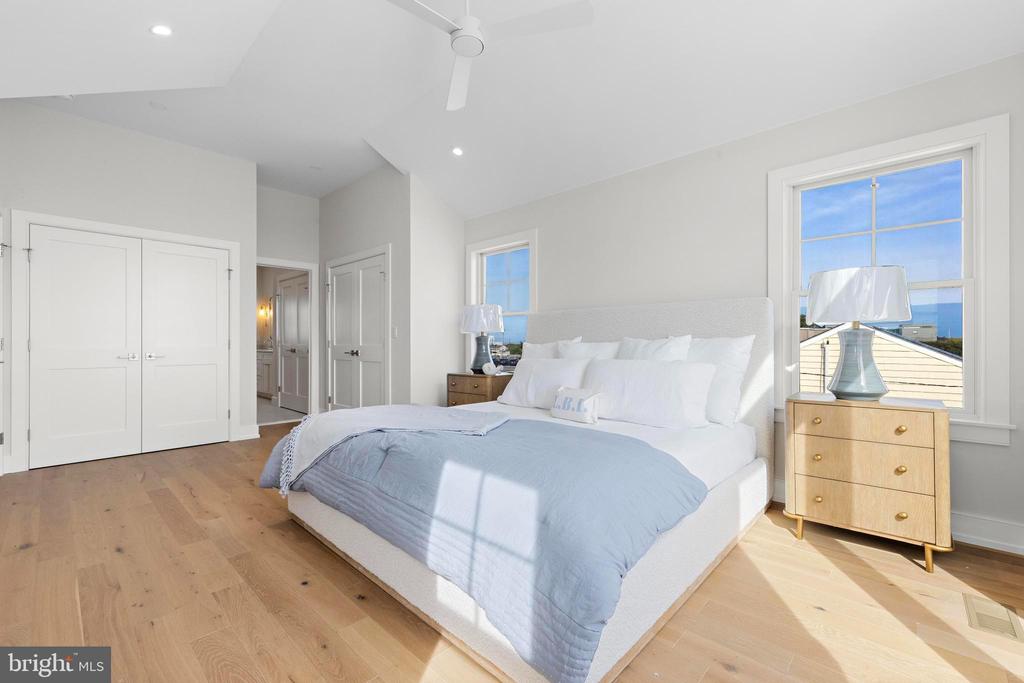 5 E DAYTON AVENUE