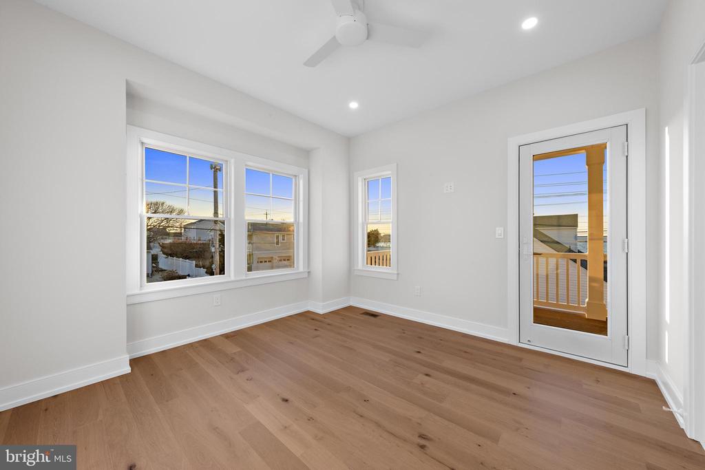5 E DAYTON AVENUE