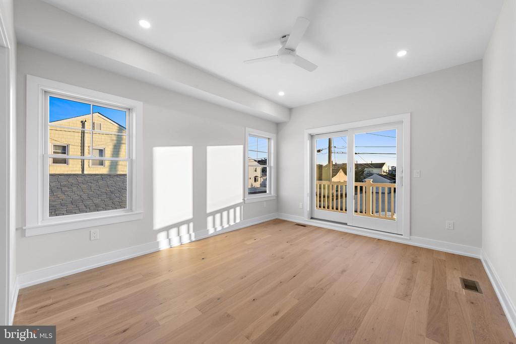 5 E DAYTON AVENUE