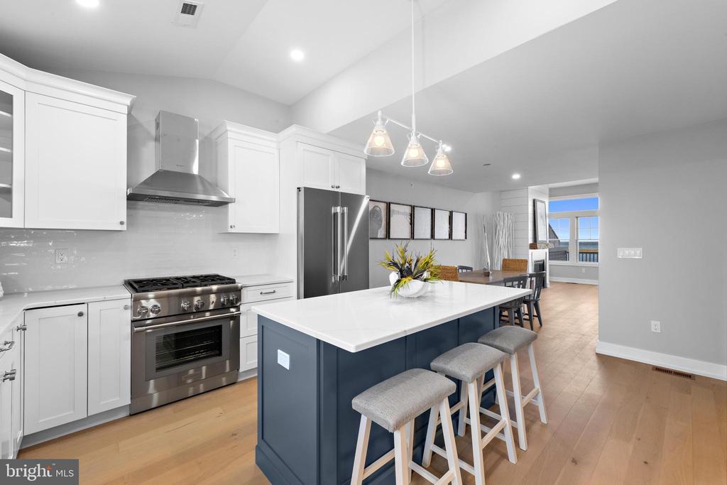 2600 LONG BEACH BOULEVARD 17
