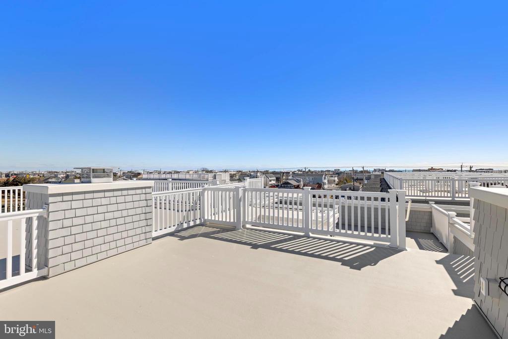 2600 LONG BEACH BOULEVARD 18