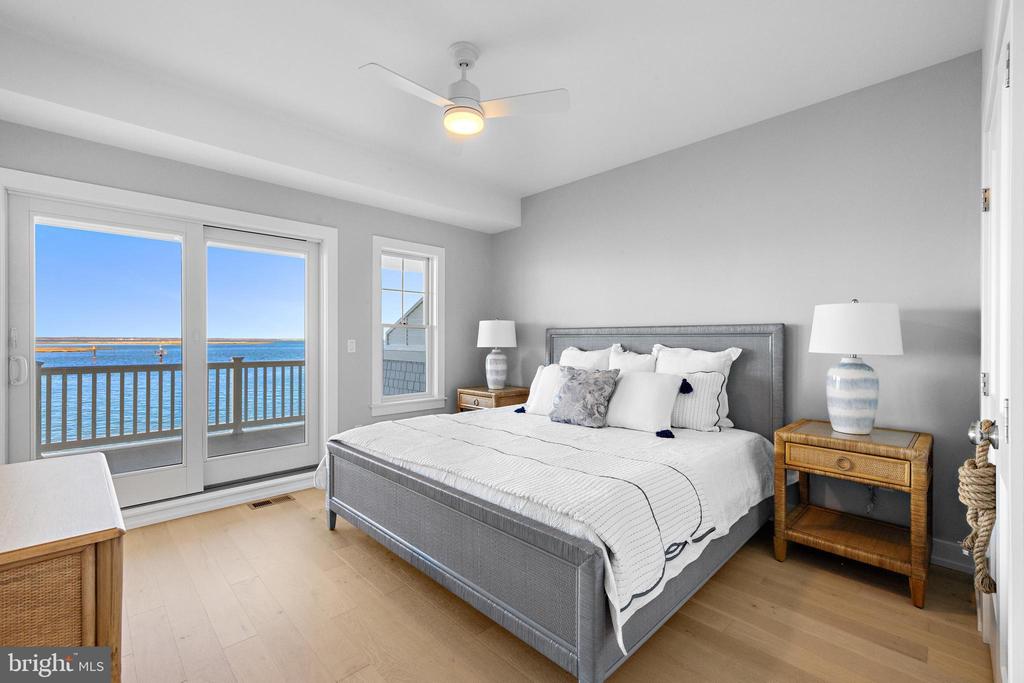 2600 LONG BEACH BOULEVARD 15