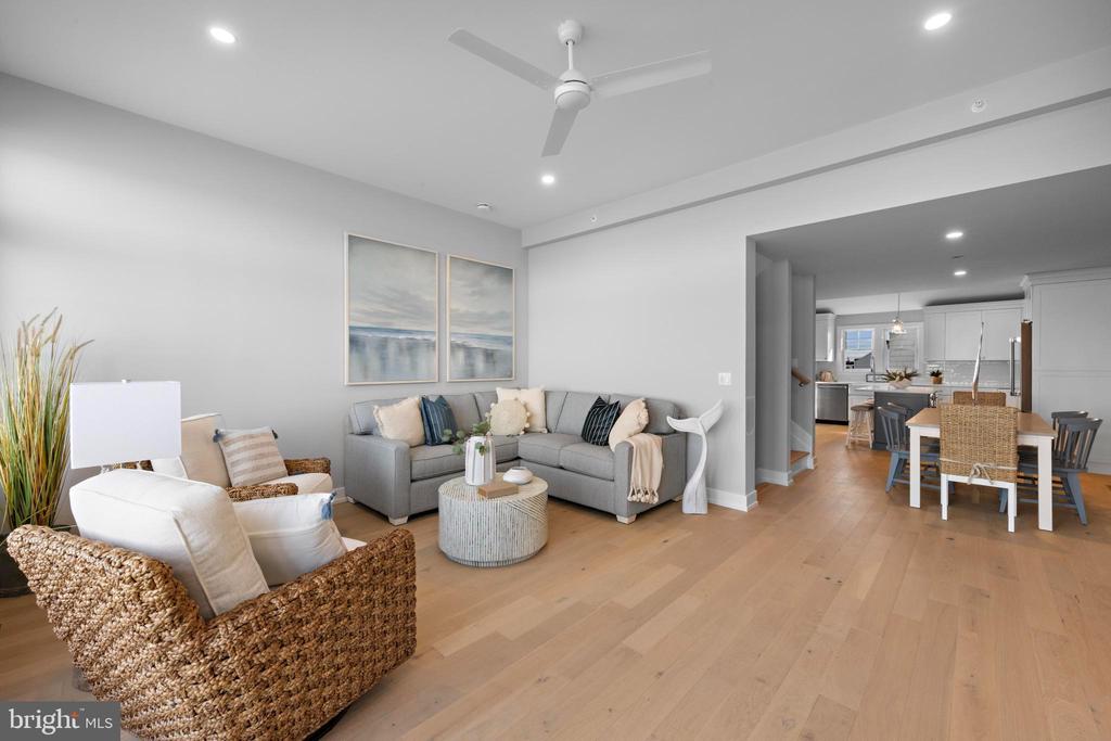 2600 LONG BEACH BOULEVARD 15