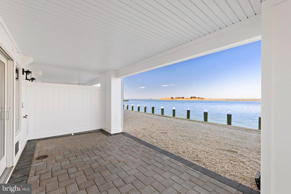 2600 LONG BEACH BOULEVARD 15